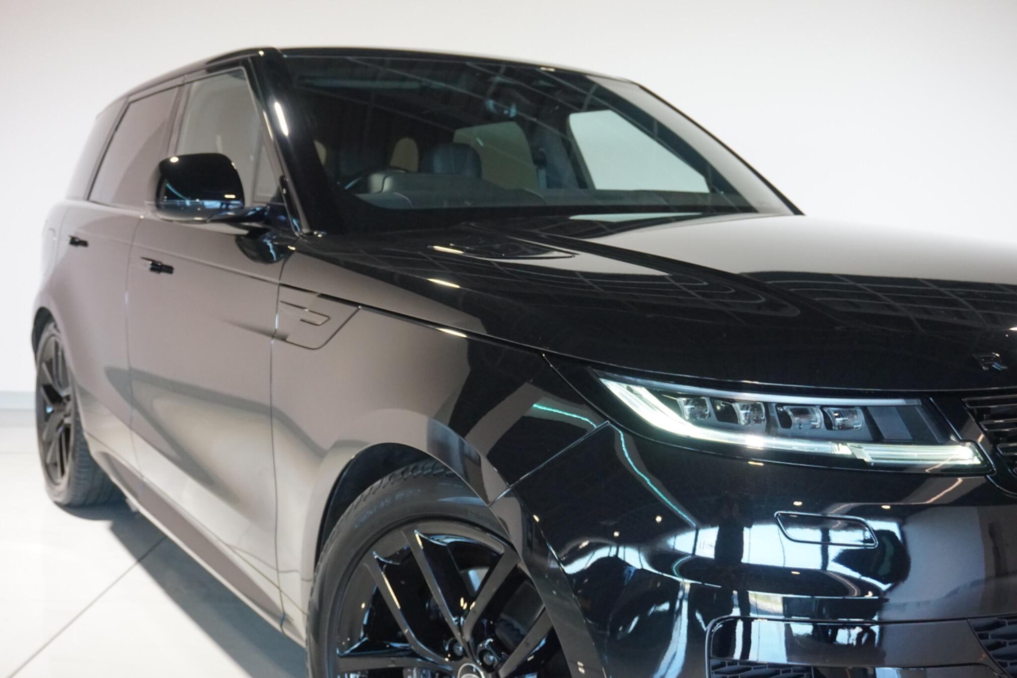 Land Rover Range Rover Sport 3.0 D300 MHEV Dynamic SE SUV 5dr Diesel Auto 4WD Euro 6 (s/s) (300 ps)